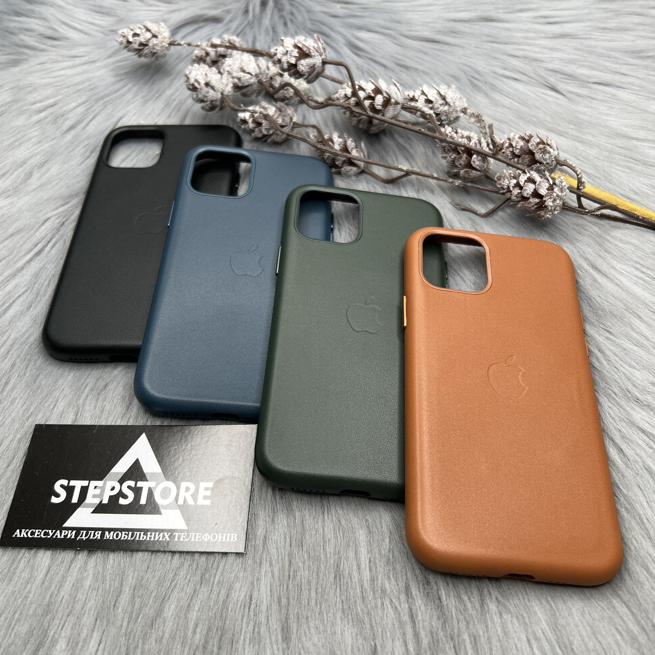Чехол Leather Case с Magsafe для Iphone 11 pro натуральная кожаный с закрытым низом метал кнопки - фото 2 - id-p1601254389