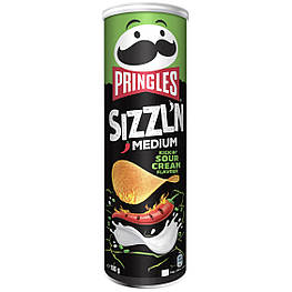 Pringles Sizzl'n Medium Kickin' Sour Cream Сметана з перцем Чилі 160g