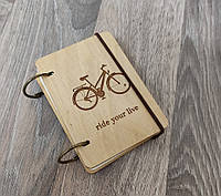 Блокнот деревянный А7 Велосипед из фанеры Светлый на кольцах (2217)