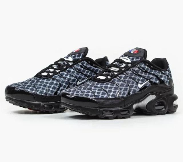 Nike 27 mens black and blue best sale