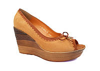 Кожаные женские летние туфли на высокой танкетке с открытым носком польша коричневые 40 размер Kordel 4516 zol