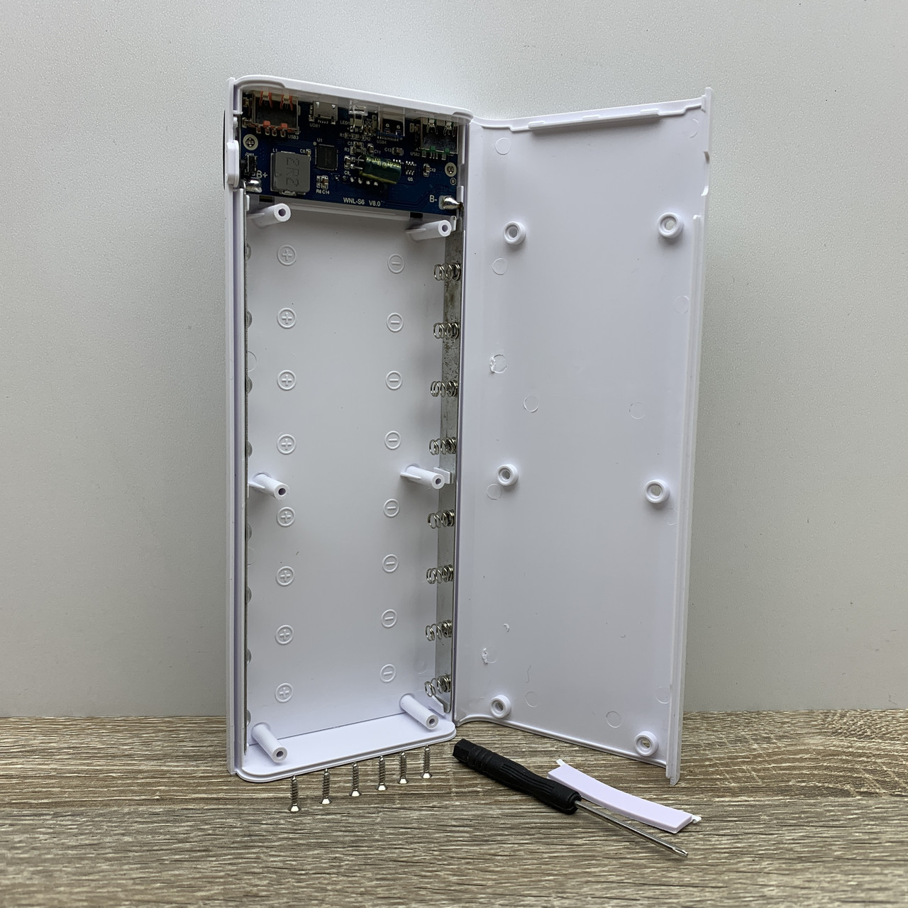 Корпус для Power Bank, повербанк (8 элементов 18650) PD-QC 3.0 QC 4.0 вход Type-c Micro USB ФОНАРИК! White, фото 1