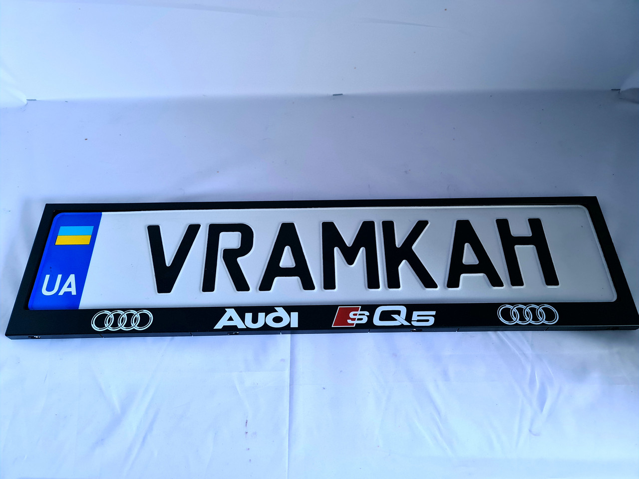 Номерна рамка для авто Audi sQ5 color