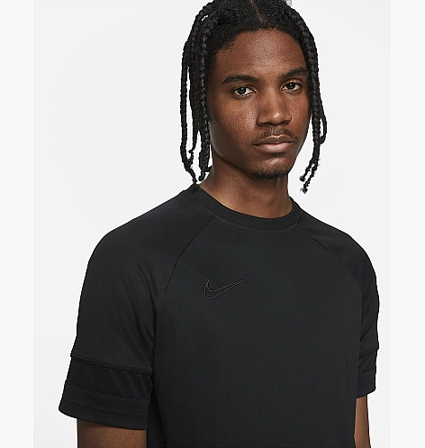 Футболка чоловіча спортивна Nike Dri-Fit Academy (CW6101-011)