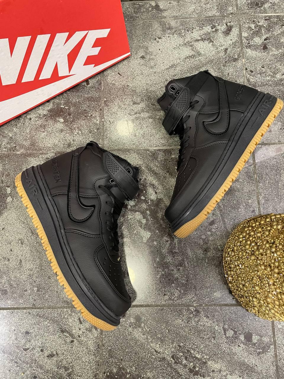 Чоловічі зимові кросівки Nike Air Force 1 GORE TEX WINTER (чорні) високі кроси з теплим хутром A101-2 топ