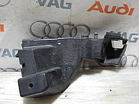 Кронштейн (напрямна) правої фари AUDI Q5 8R0807284B 2009-2010