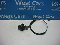 Замок задніх правих дверей верхній Volkswagen Caddy з 2004  по2010