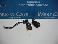 Фіксатор ременя безпеки задній Hyundai i30 з 2007 по2012