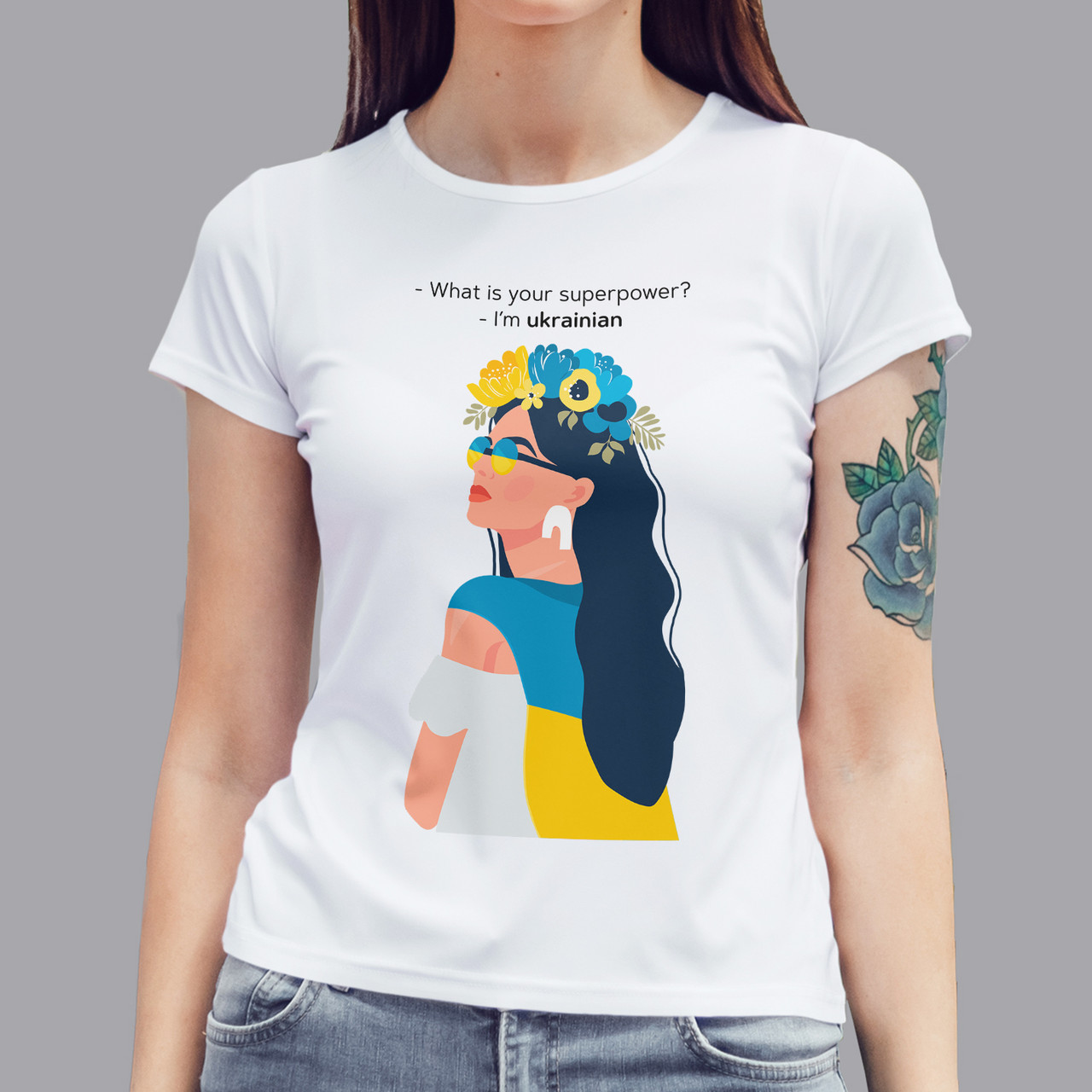 Патріотична жіноча футболка Superpower, біла