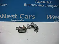 Петлі кришки багажника Chevrolet Captiva з 2006 по2010