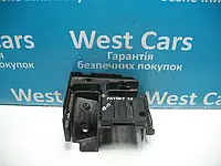 Кронштейн блоку запобіжників 2.0TDI Volkswagen Passat B6 з 2006  по2015