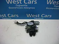 Замок кришки багажника Lexus RX з 2003 по2008