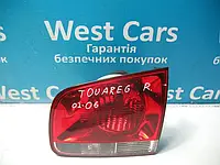 Ліхтар кришки багажника правий Volkswagen Touareg з 2003 по2007