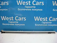 Напрямна рейка підлоги багажника права (універсал) Toyota Avensis з 2008 по2015