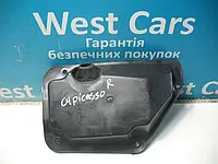 Пластик під лобове скло правий (водостік) Citroen C4 Picasso з 2007 по2013