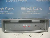 Накладка кришки багажника під номерний знак седан Audi A8 з 1994 по2002