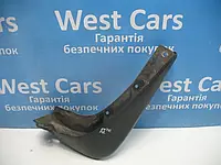 Бризковик передній правий Nissan Note з 2006 по2013