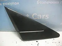 Куток переднього правого крила Mazda 5 з 2010  по2015