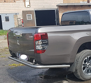 Кенгурятник захист заднього бампера на Mitsubishi L-200 (c 2018 --) Мітсубісі Л 200