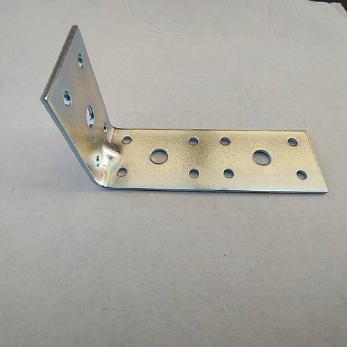 Уголок крепежный монтажный перфорированый усиленный с ребром жесткости ...