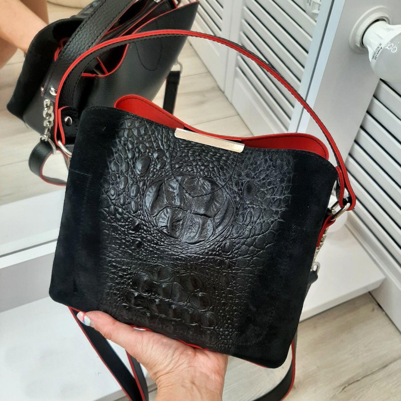 Невелика жіноча сумочка через плече комбінована сумка чорна з червоним натуральна замша+кожзам