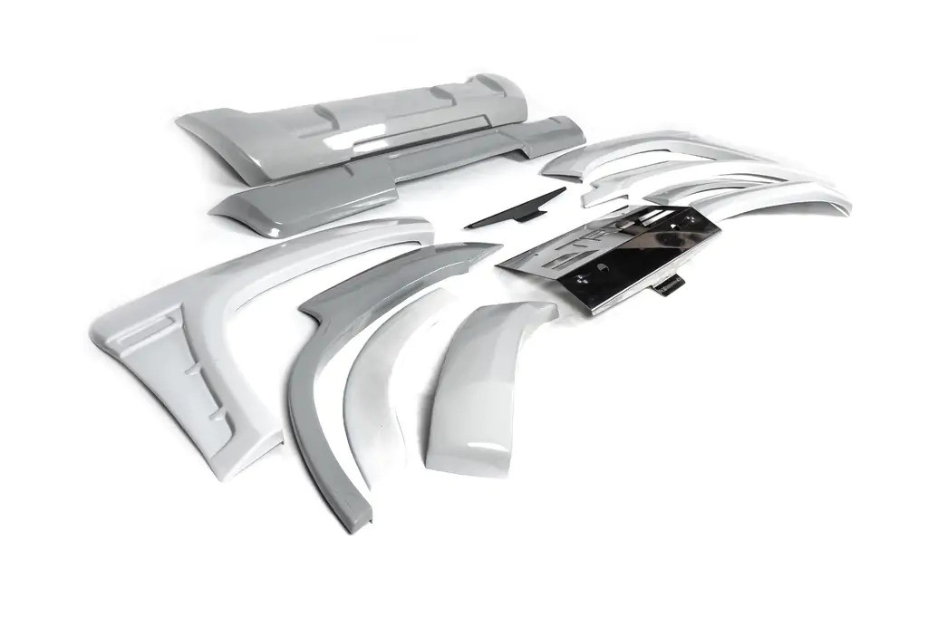 Розширювачі арок на Toyota Land Cruiser 200 2012+