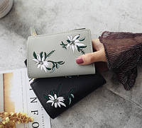Женский мини кошелек с вышивкой цветочками, маленький портмоне клатч вышивка "Lv"
