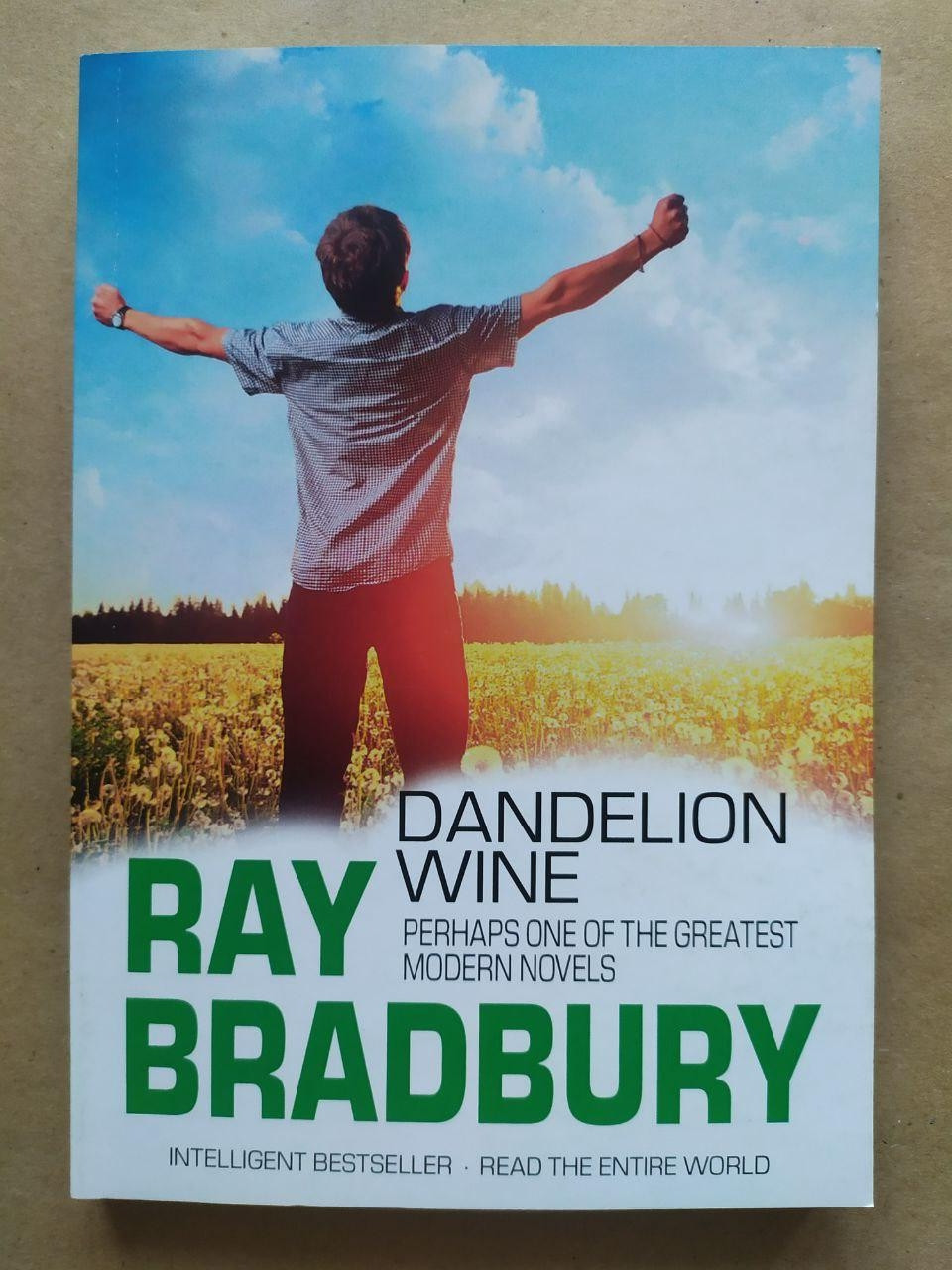 Ray Bradbury. Dandelion wine. Рей Бредбері. Вино з кульбабників (англ.)