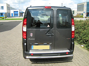 Захист заднього бампера вус Nissan NV400 2010-