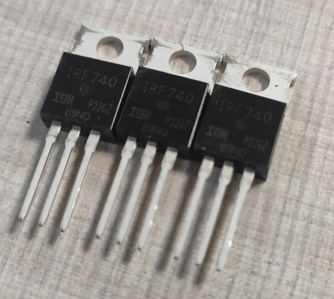 Транзистор IRF740 IR MOSFET N-Канал 400В 0,85 Ом 10А TO-220-3