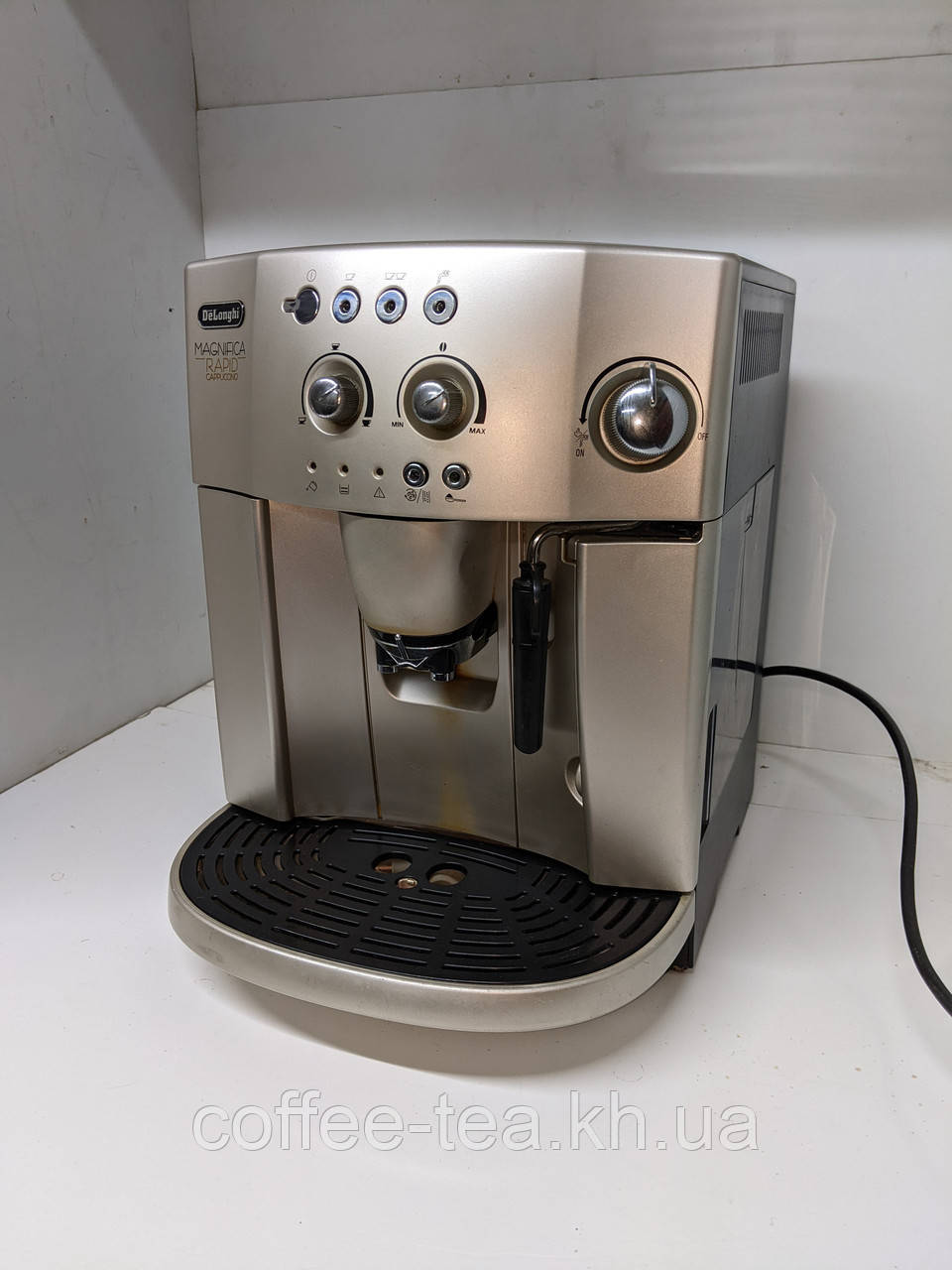 Кавоварка Delonghi magnifica esam 4000 бу, фото 1