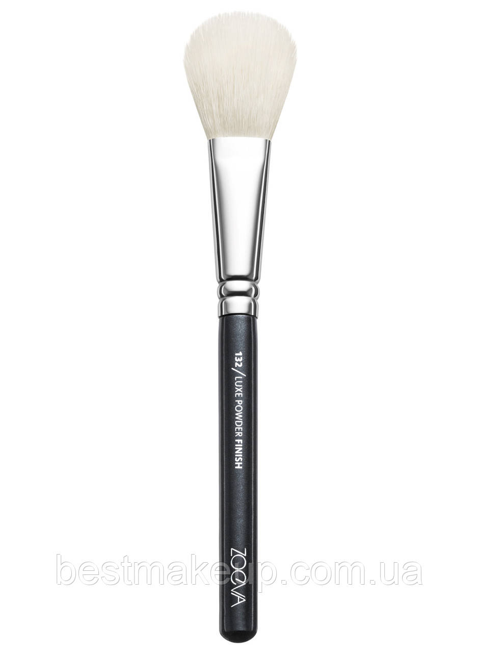 Пензель 132 Luxe Powder Finish від ZOEVA в індивідуальному силіконовому чохлі 