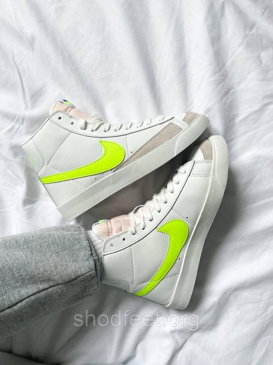 Жіночі кросівки Nike Blazer Mid 77’ White/Barely/Volt, фото 1