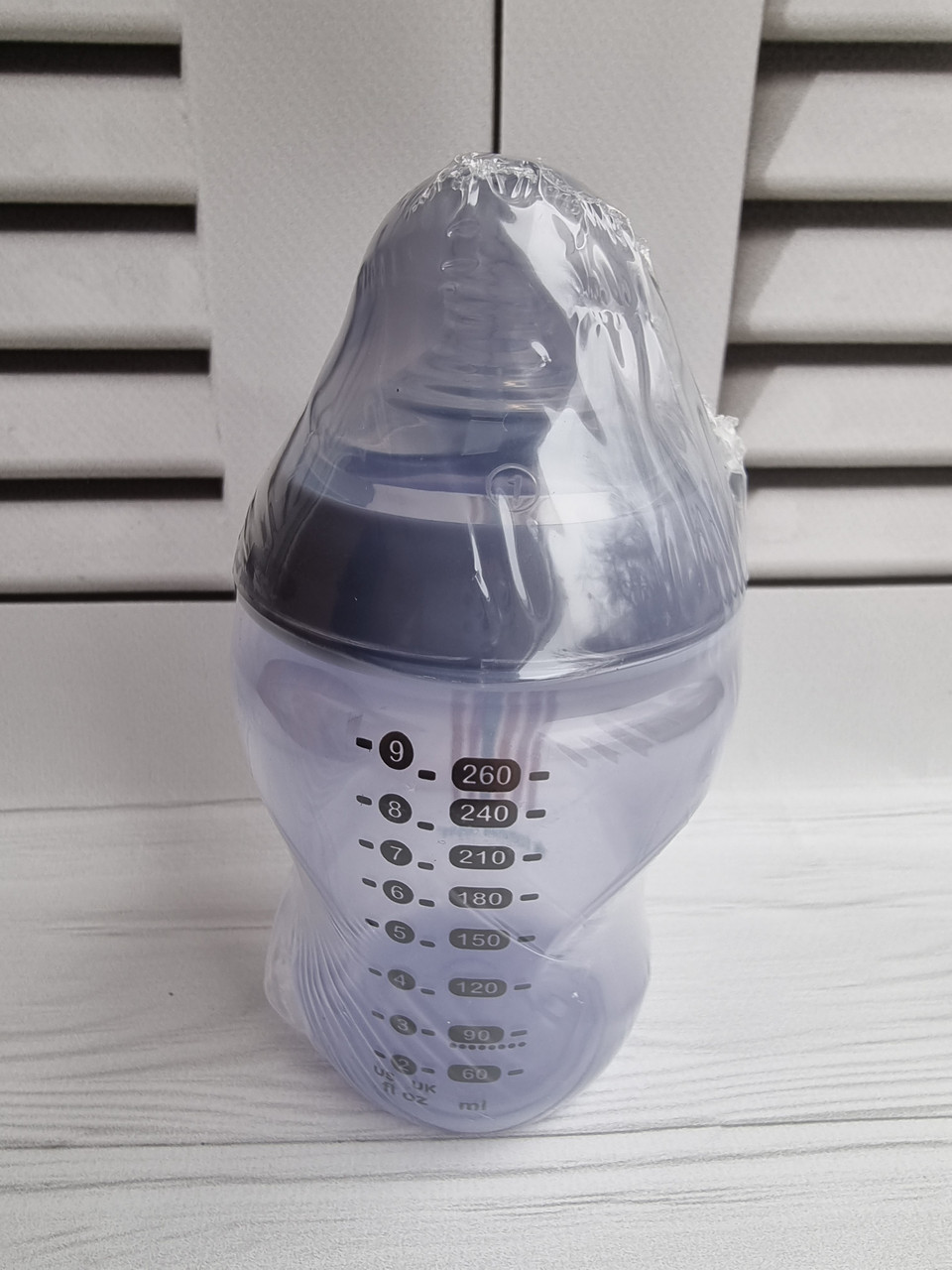 ПляшкаTommee tippee з антикольовим клапаном повільний потік 260 мл 0+ міс