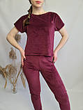 Жіночий велюровий піжамний комплект футболка шорти штани бордовий, фото 7