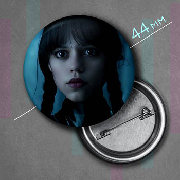 "Венздей Аддамс (Венздей / Wednesday)" значок круглий на булавці Ø44 мм