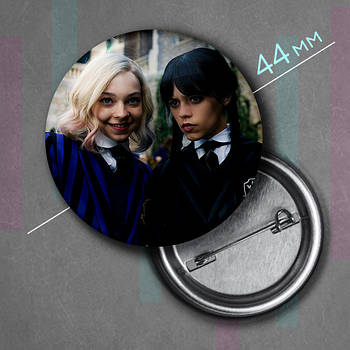 "Венздей Аддамс і Енід (Венздей / Wednesday)" значок круглий на булавці Ø44 мм