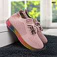 Жіночі текстильні кросівки пудрові на яскравій різнобарвній підошві, фото 5