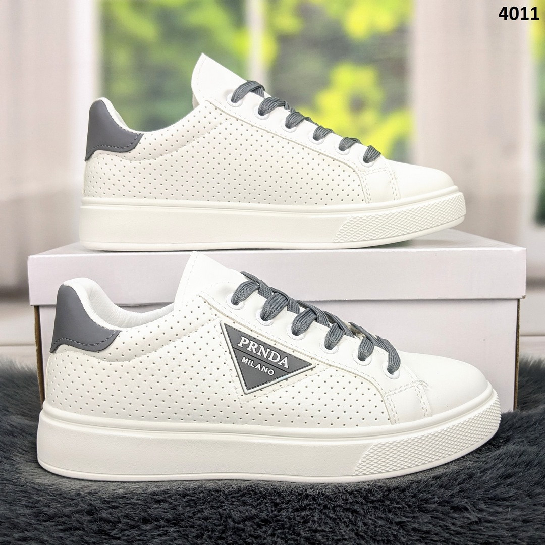 Кросівки жіночі білі з сірим демісезонні кеди еко-шкіра Violeta, фото 1