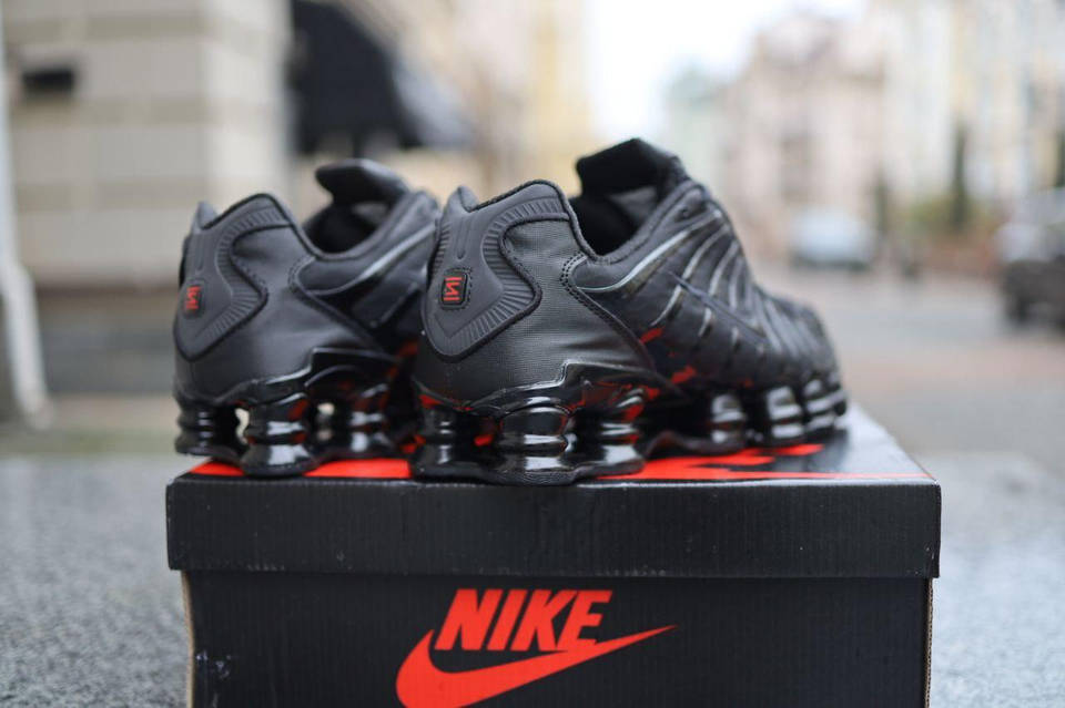 Мужские и женские кроссовки Nike Shox TL Triple Black Черные Обувь