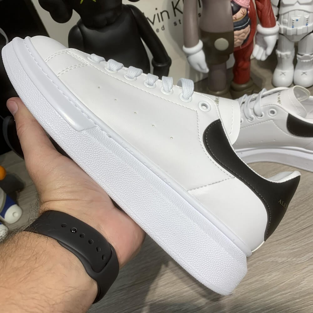 Купить Кроссовки Alexandr McQueen Oversized White/Black, цена 1200 ...