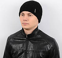 Черная мужская зимняя шапка с отворотом