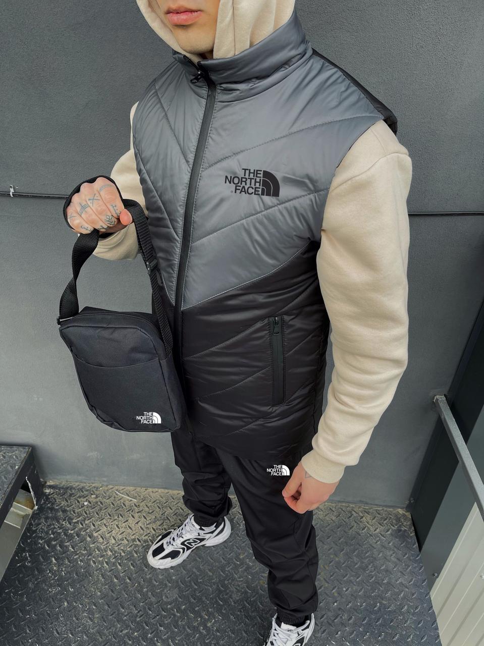 Чоловічий спортивний костюм The North Face Жилетка + Штани + Барсетка з плащової тканини сірий Зе Норт Фейс