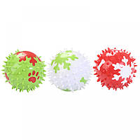 Игрушка для собак Резиновый мяч с шипами и снежинкой,  зеленый