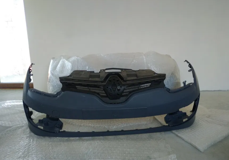 Бампер передній Renault Megane 3 Рено Меган 3 (2012-2014) Оригінал 620221750R (комплект), фото 1