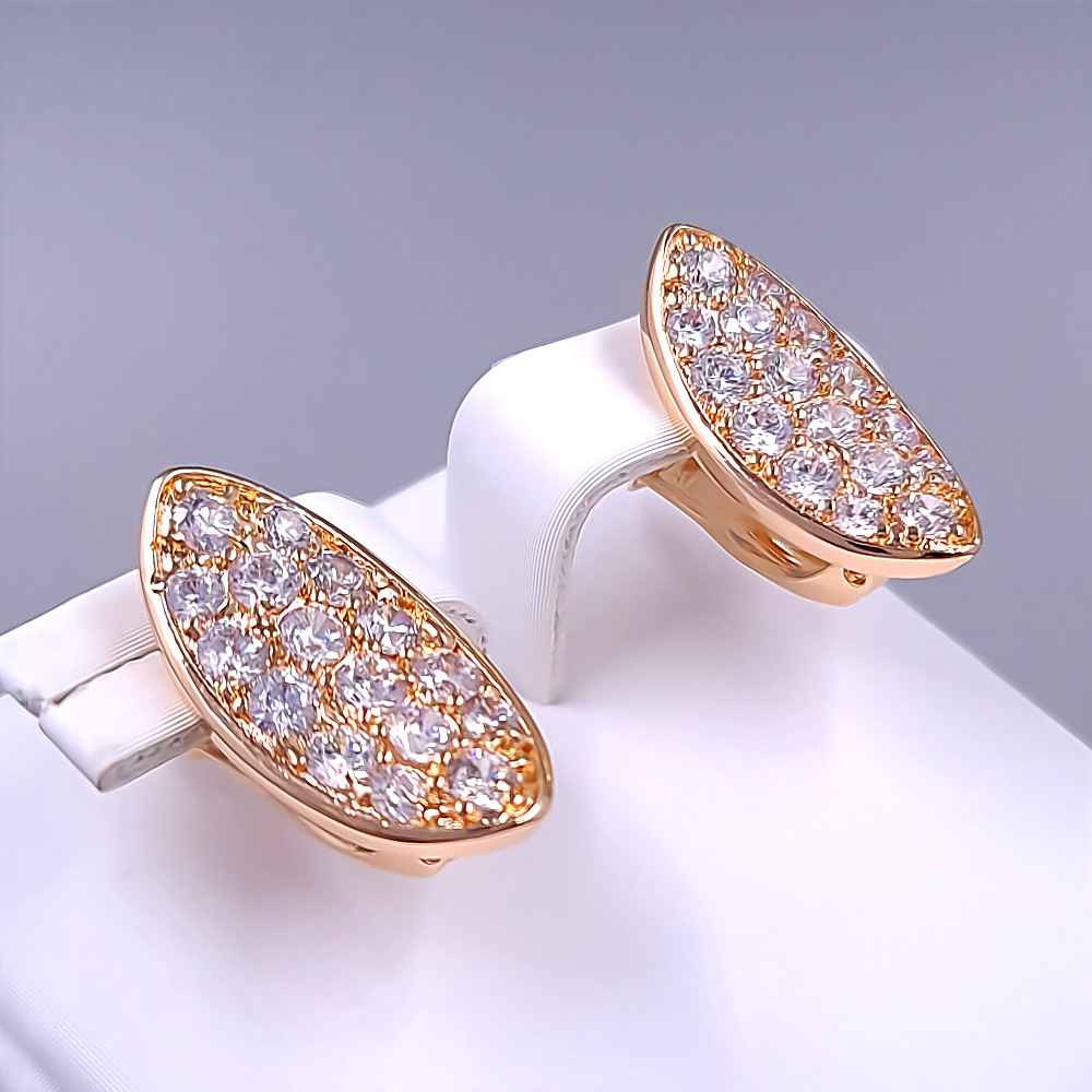 Сережки XР M&L. Позолота 18К. Камені: білий циркон. Довжина: 18 мм. Ширина: 10 мм.