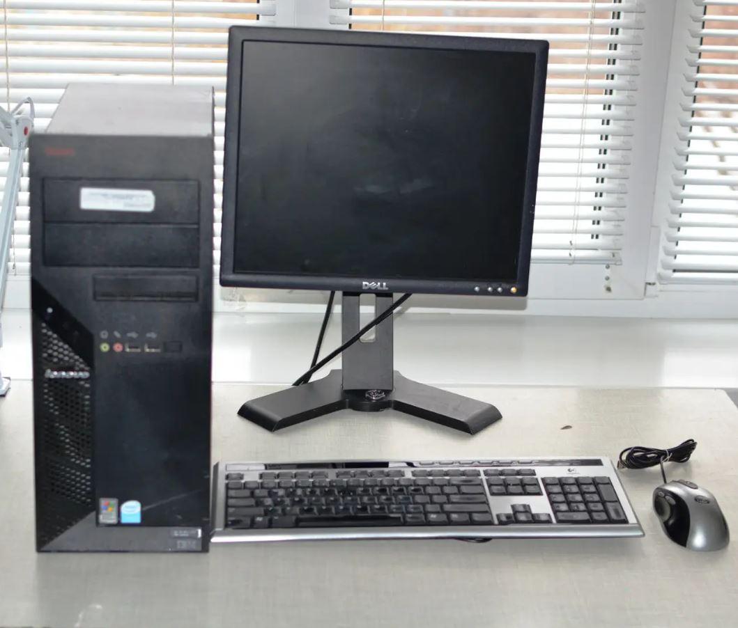 Б/В, комп'ютер у зборі, Intel Core 2 Quad Q6600, 4 ядра, ОЗП 2 ГБ, HDD 160 ГБ, монітор 17"