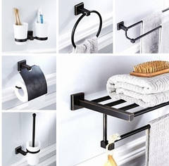 Приладдя для ванної та туалету