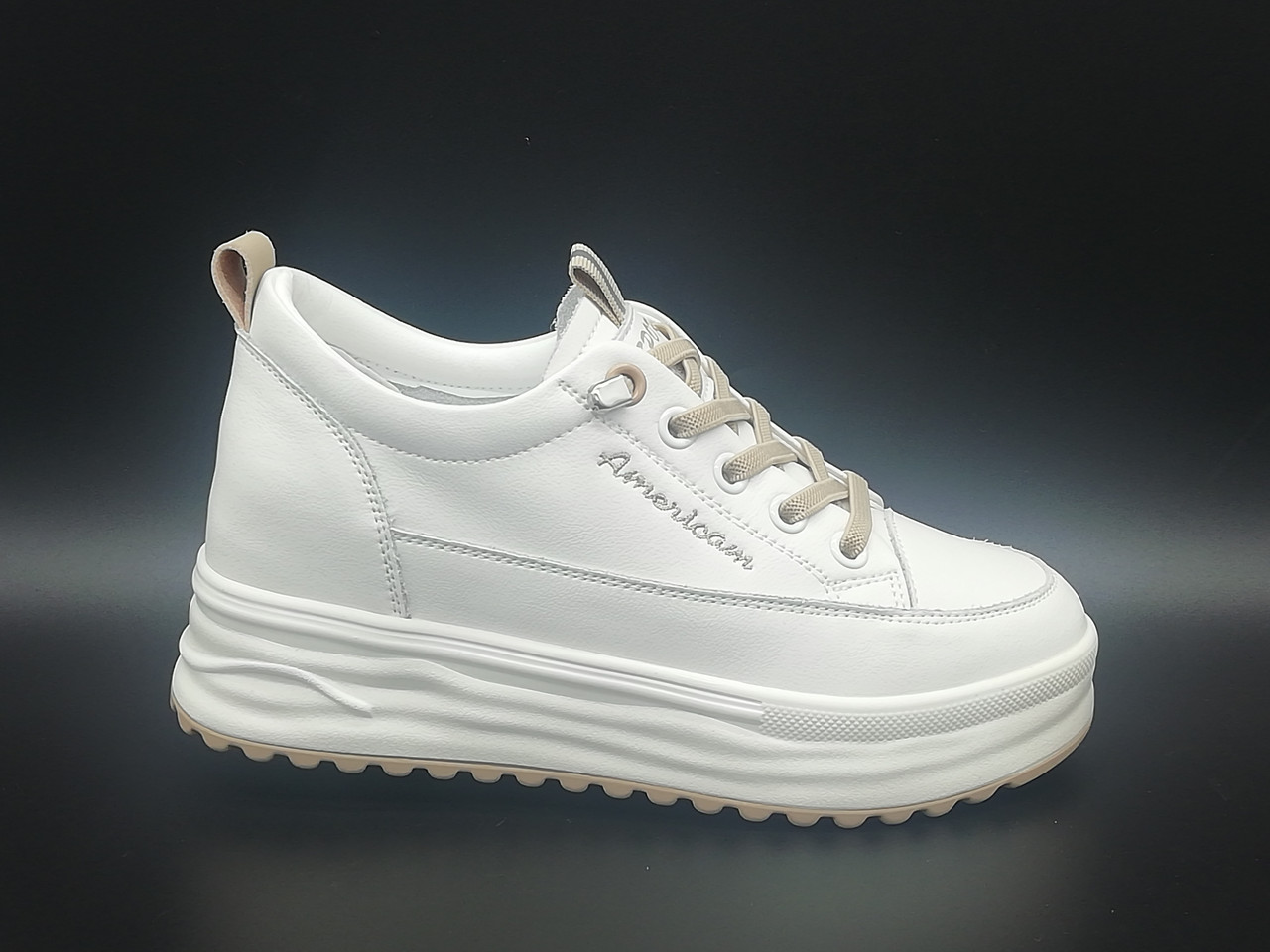 Світлі кросівки. Розміри: 35, 36, 37, 38, 39, 40, фото 1