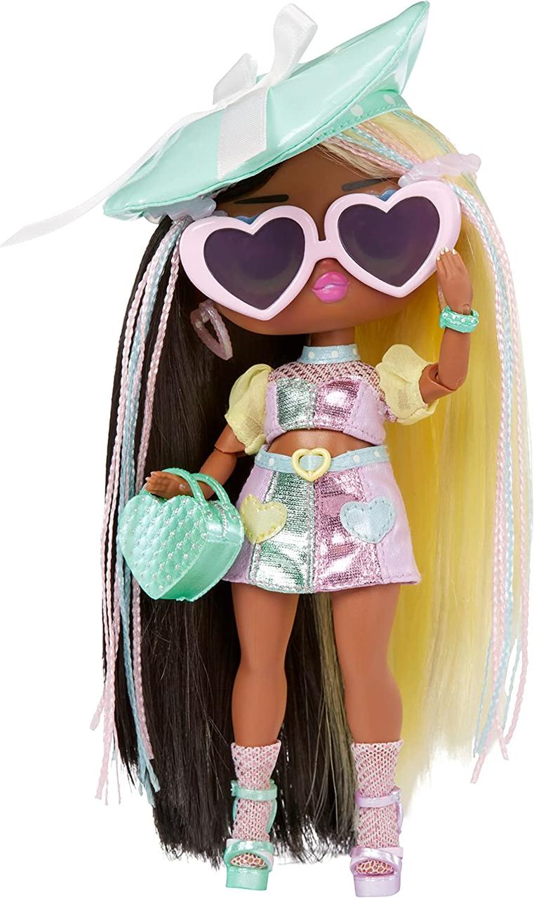 Лялька Лол Твінс підлітки Дарсі Блаш LOL Surprise Tweens Series 4 Fashion Doll Darcy Blush 588740